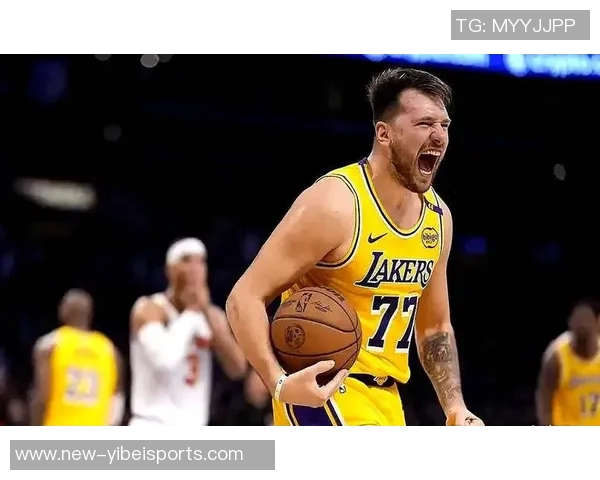 东契奇谈常规赛前训练计划强调球队需理清战术与配合问题 东契奇谈常规赛前训练计划强调球队需理清战术与配合问题