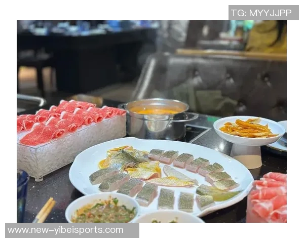 郭士强李昂美考察期间与杨瀚森共度火锅时光尽享欢乐歌声