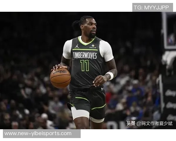 兰德尔表现失常13投仅中2球仅得10分助攻4次抢断3次引发球迷热议 兰德尔表现失常13投仅中2球仅得10分助攻4次抢断3次引发球迷热议