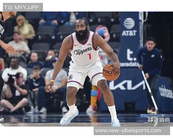 哈登表示球队阵容深度提升将努力寻找最佳阵容配置以争取胜利